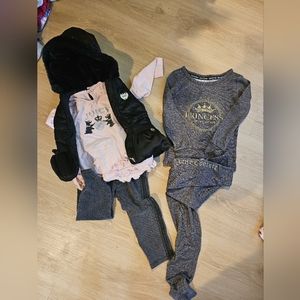 5.  girls size 24 month and 4t juicy couture